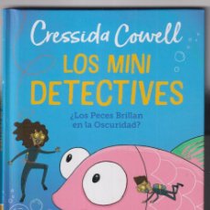 Libros de segunda mano: CRESSIDA COWELL. LOS MINI DETECTIVES. HACHETTE COMPANI. SIN USAR
