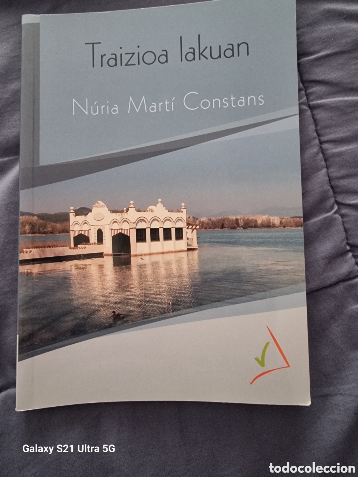 Libros de segunda mano: TRAIZIOA LAKUAN Nuria Mart&iacute; Constans 2014