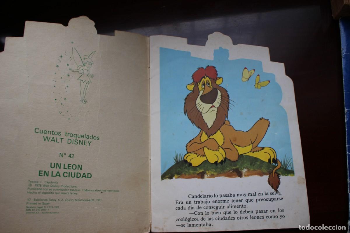 Libros de segunda mano: Cuento troquelado antiguo. Un le&oacute;n en la ciudad. Toray - Foto 2