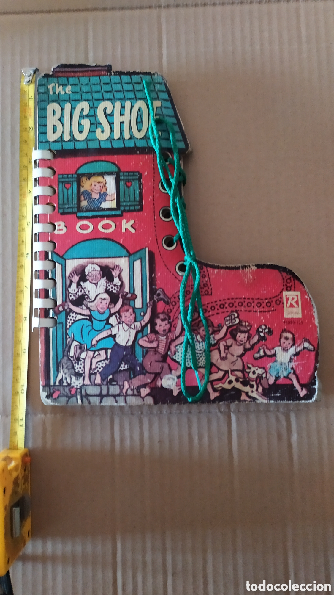 Libros de segunda mano: THE BIC SHOE BOOK. CUENTO ORIGINAL EN INGLES - Foto 1