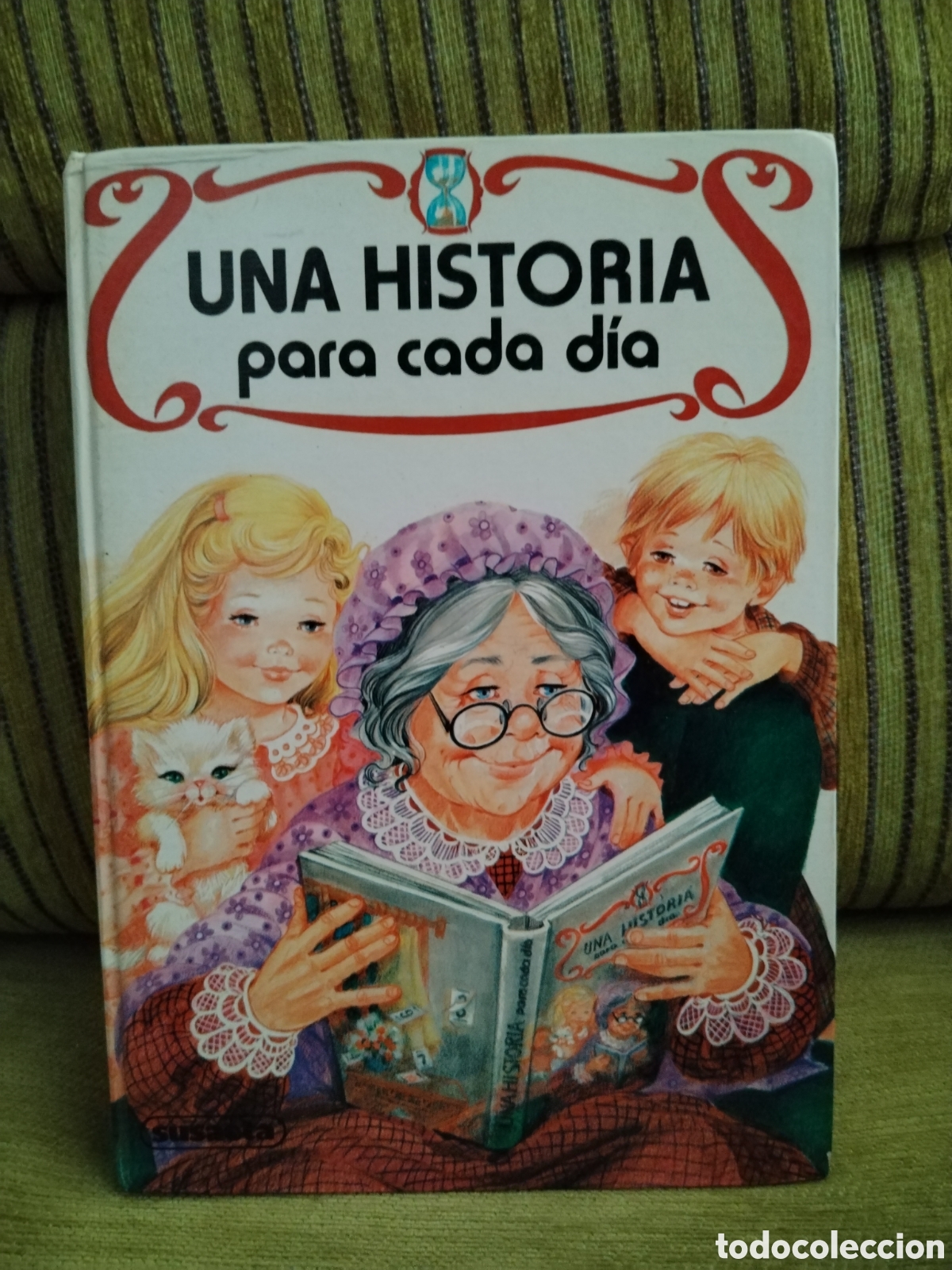 Libros de segunda mano: UNA HISTORIA PARA CADA D&Iacute;A - Foto 1