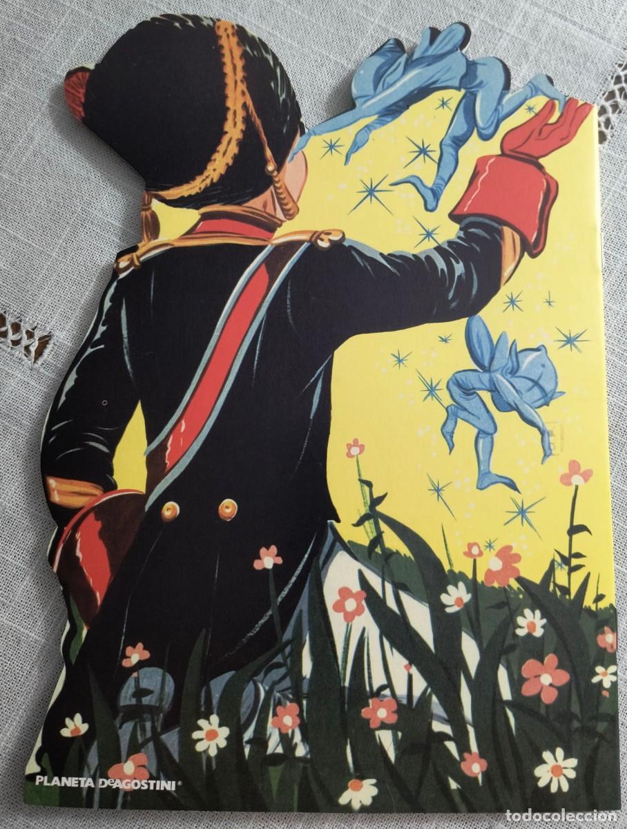 Libros de segunda mano: CUENTO TROQUELADO LA LUZ AZUL - MAR&Iacute;A PASCUAL - Foto 2