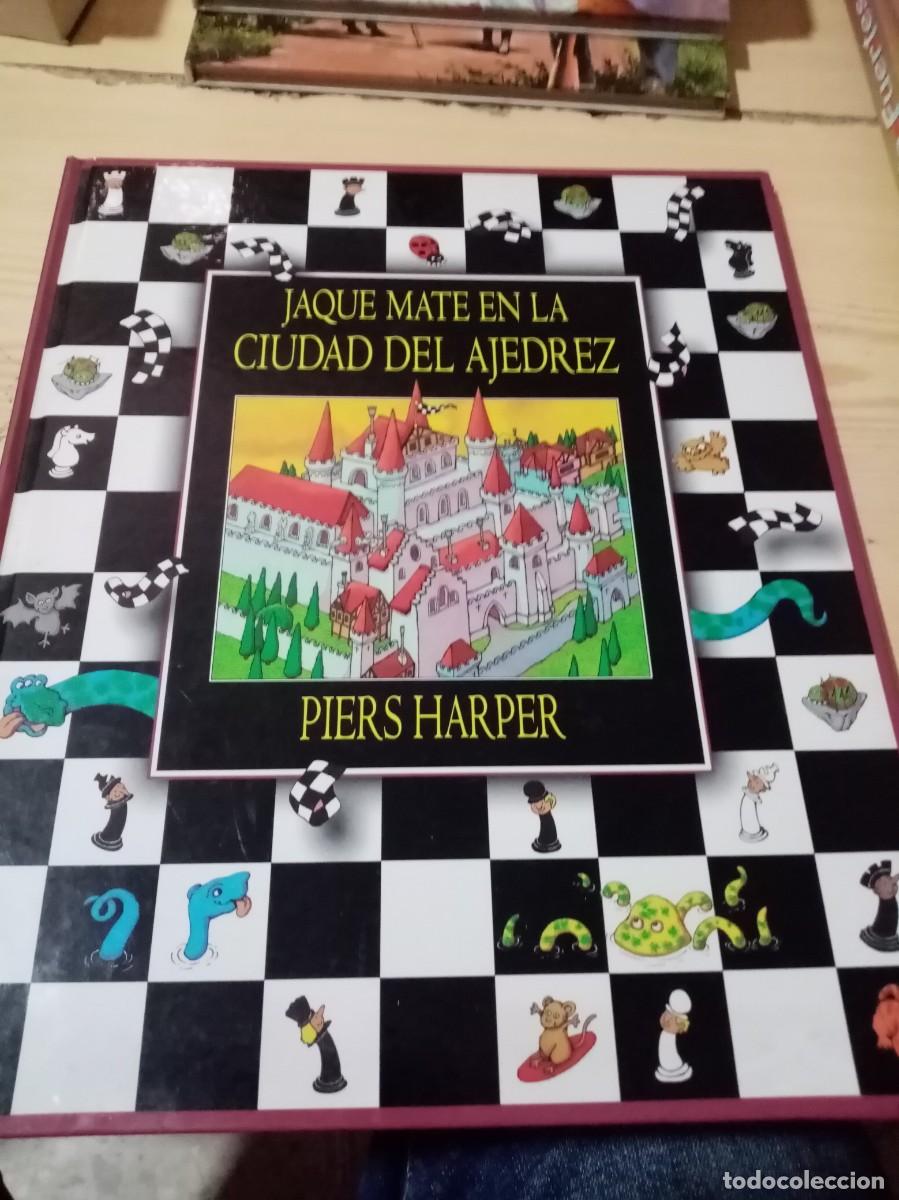 Libros de segunda mano: JAQUE MATE EN LA CIUDAD DEL AJEDREZ. PIERS HARPER. EST2B1 - Foto 1