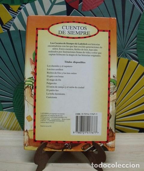 Libros de segunda mano: Libro Cuento Los duendes y el zapatero - Ladybird - Foto 2