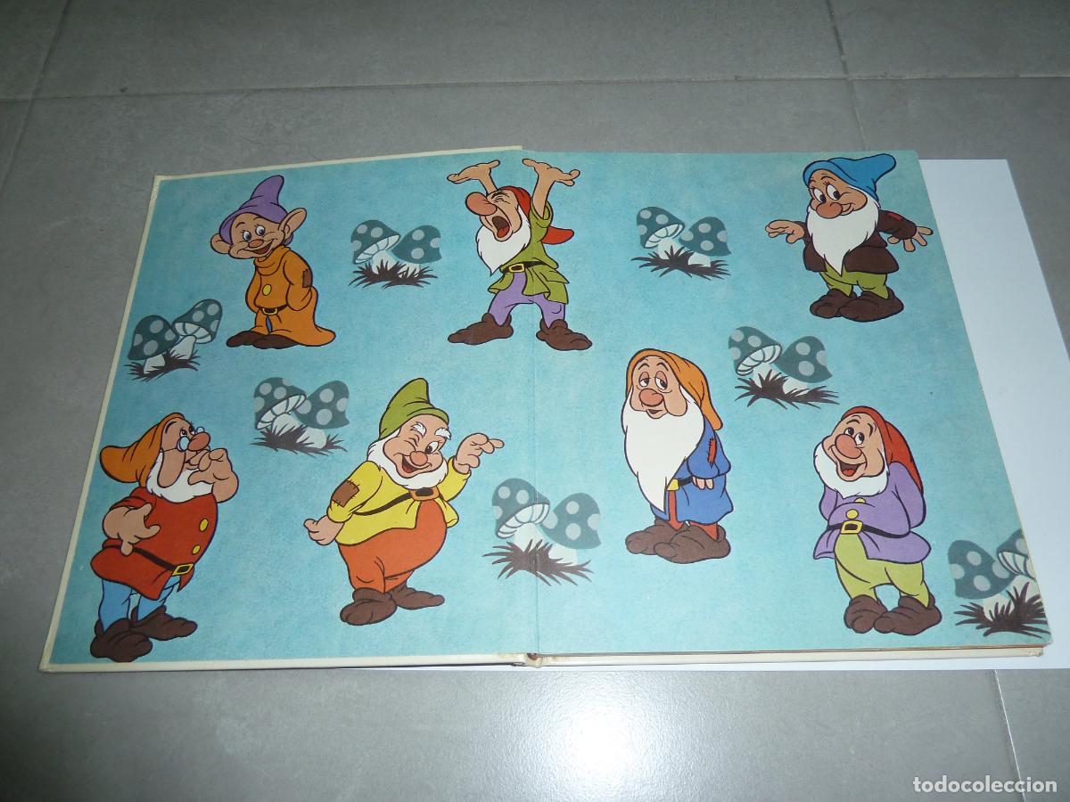 Libros de segunda mano: Libro. Cuento Blancanieves y los 7 enanitos. Toray, 1981 - Foto 2