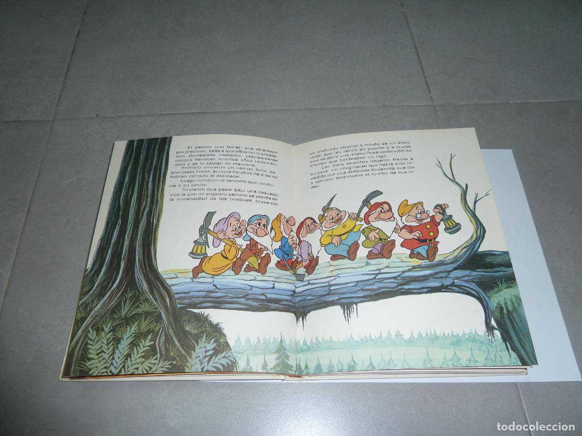 Libros de segunda mano: Libro. Cuento Blancanieves y los 7 enanitos. Toray, 1981 - Foto 5