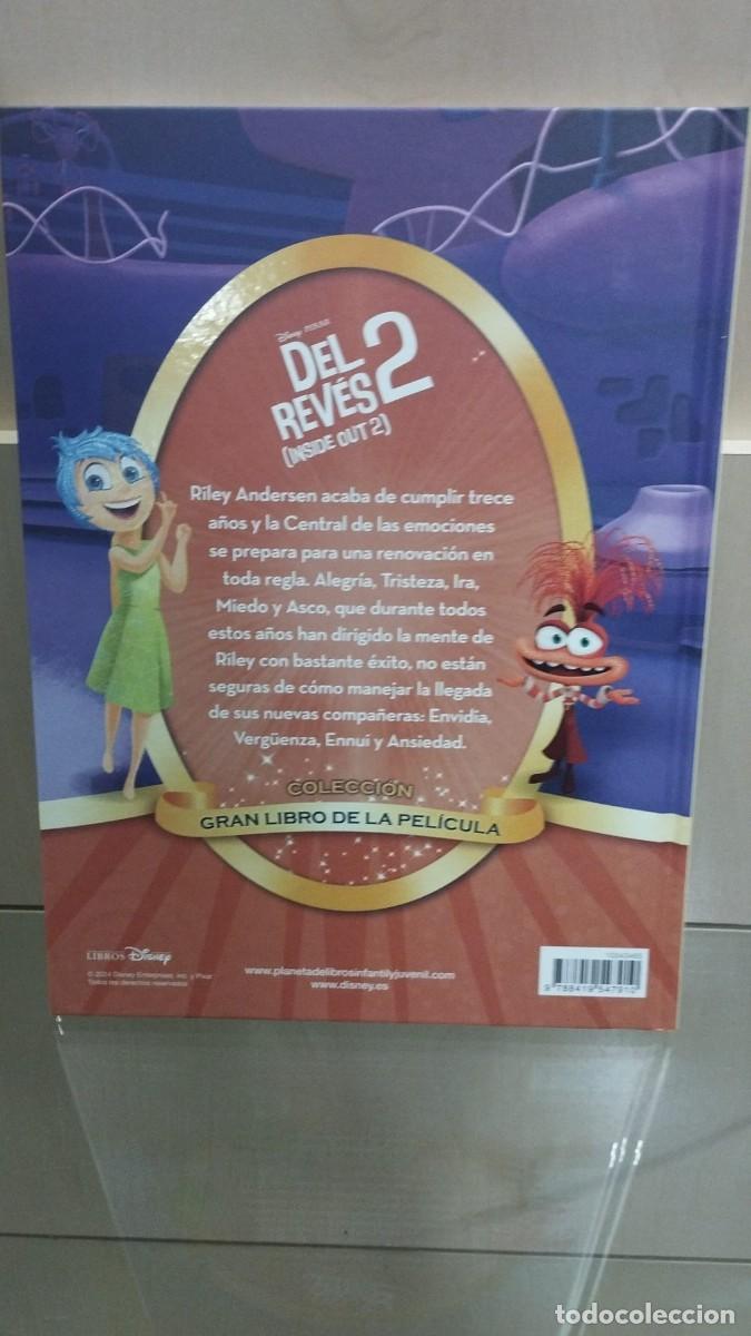 Libros de segunda mano: Del rev&eacute;s 2. Gran libro de la pel&iacute;cula - Foto 2