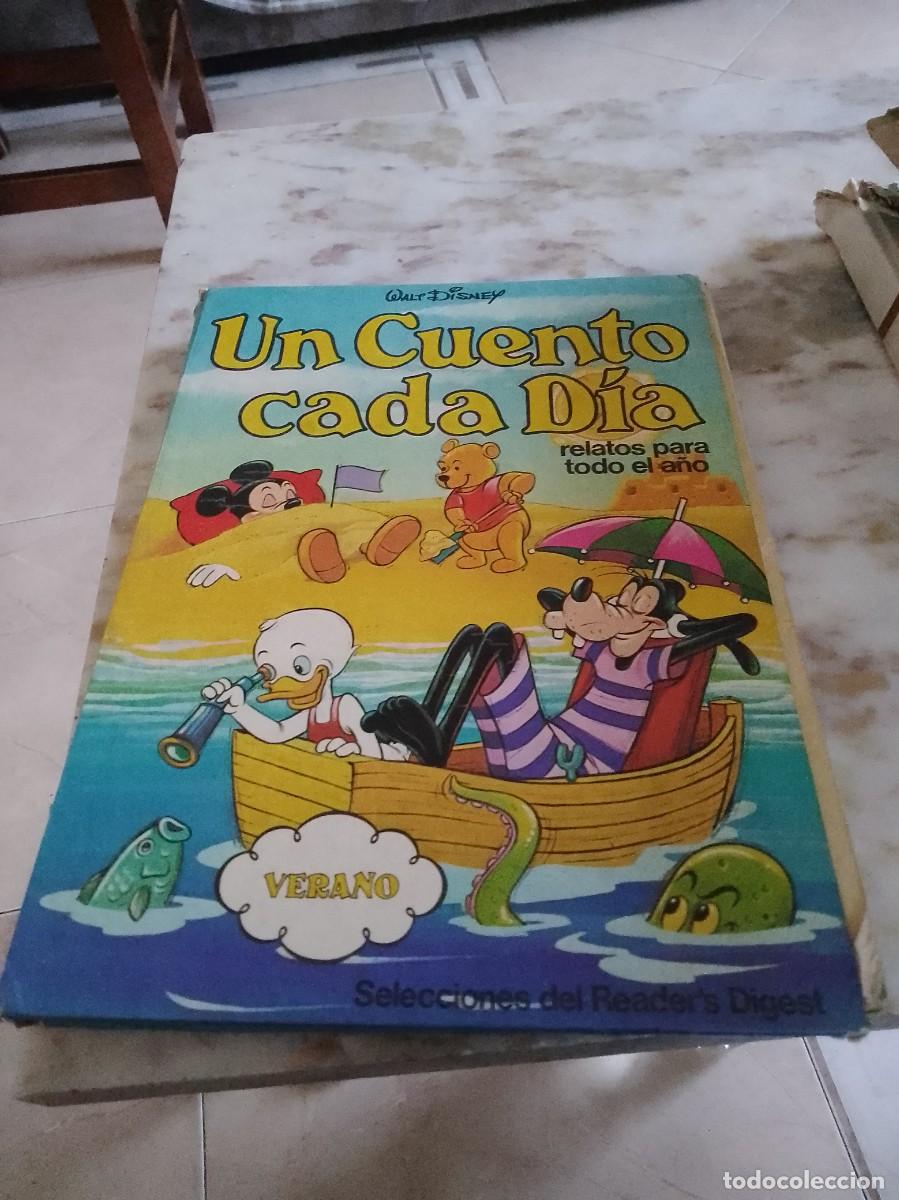 Libros de segunda mano: Un cuento cada d&iacute;a de reader,s,digest - Foto 1