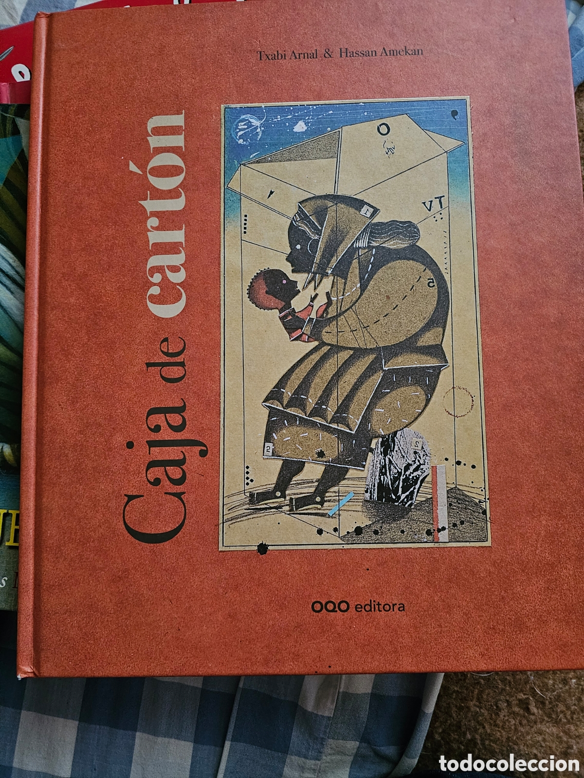 Libros de segunda mano: Caja de Carton. Txabi Arnal y Hassan Amekan