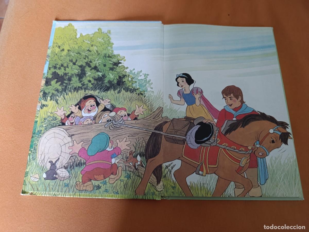 Libros de segunda mano: Cuento Disney Une Journ&eacute;e Mouvement&eacute;e - Foto 2