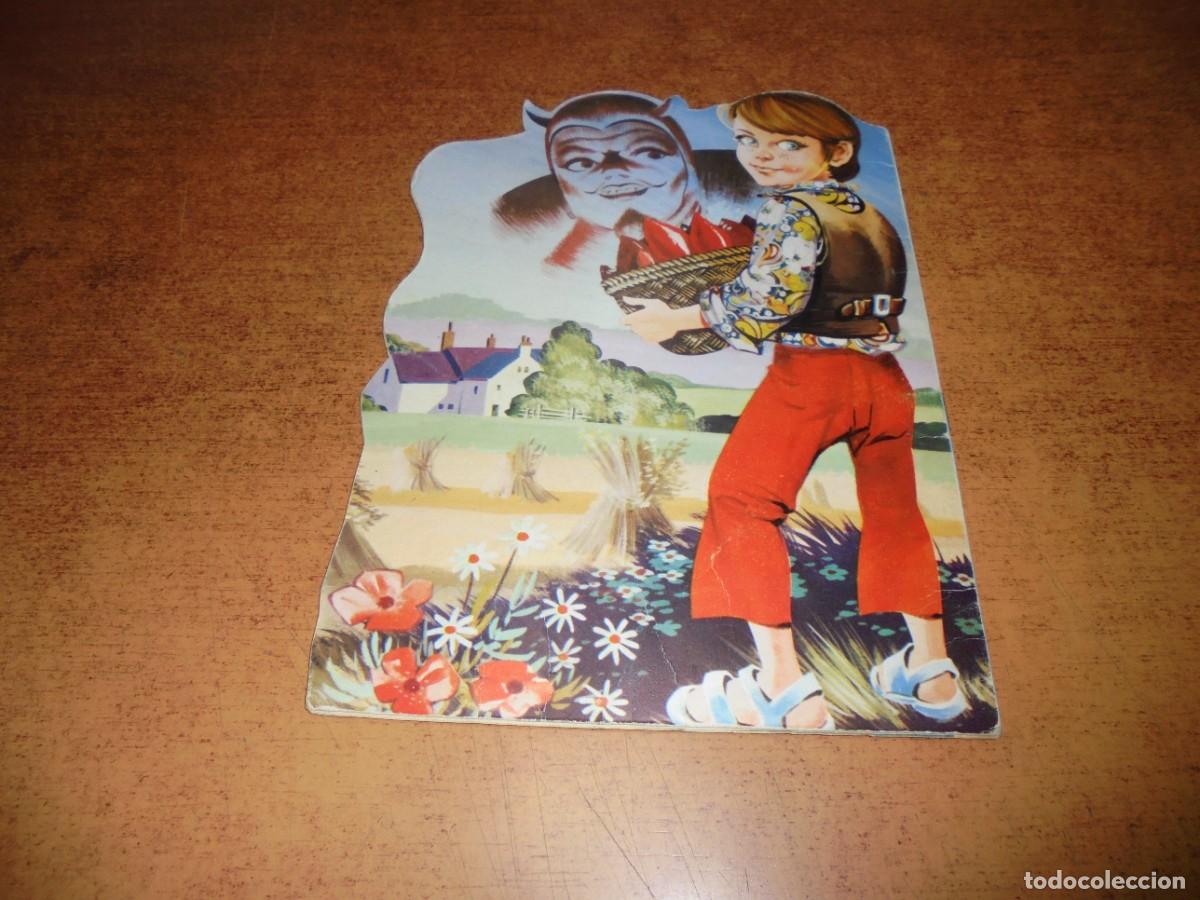 Libros de segunda mano: CUENTO TROQUELADO EL CAMPESINO Y EL DEMONIO. ED. VILMAR 1972 - Foto 3