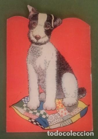 Libros de segunda mano: Cuento troquelado en forma de perro, con simp&aacute;ticas ilustraciones. Texto en ingl&eacute;s - Foto 2