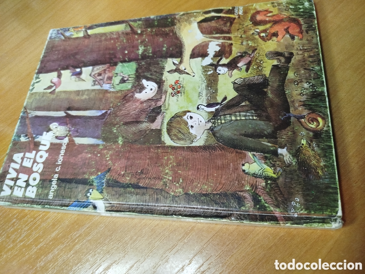 Libros de segunda mano: Viv&iacute;a en el bosque. &Aacute;ngela ionescu. - Foto 1