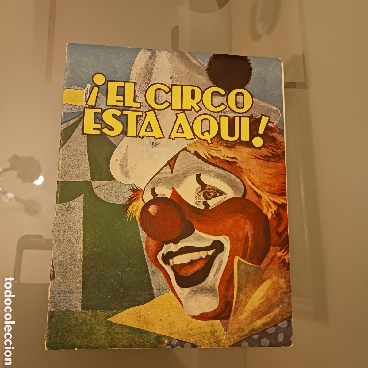 Second hand books: El Circo est&aacute; aqu&iacute;.Cuento desplegable