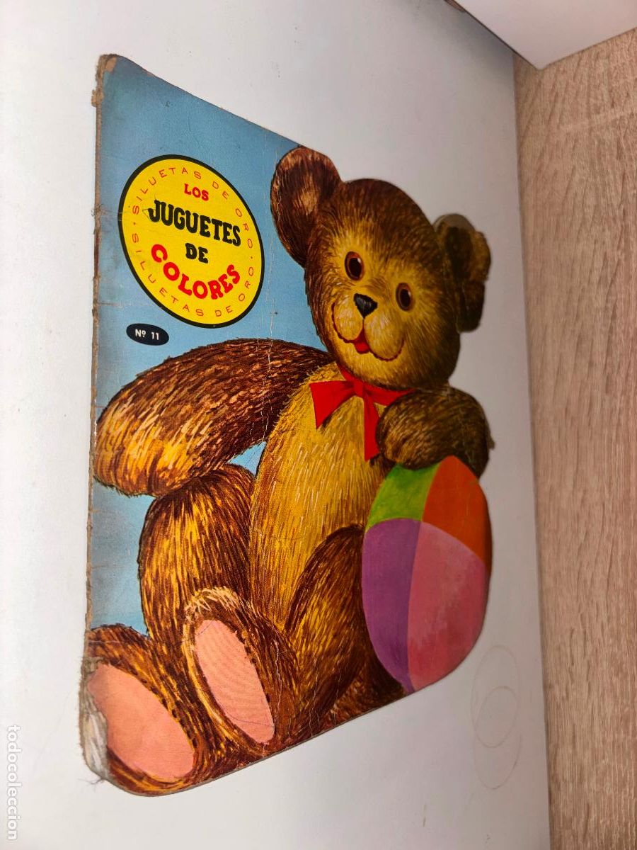 Libros de segunda mano: LOS JUGUETES DE COLORES - SILUETAS DE ORO - Troleado - N&ordm; 11 - ED NOVARO