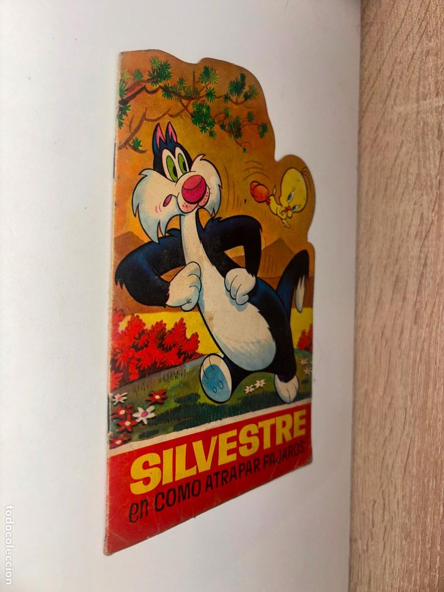 Livros em segunda m&atilde;o: TROQUELADOS BUGS BUNNY N&ordm; 39 / SILVESTRE EN COMO ATRAPAR PAJAROS / BRUGUERA / A&Ntilde;O 1967