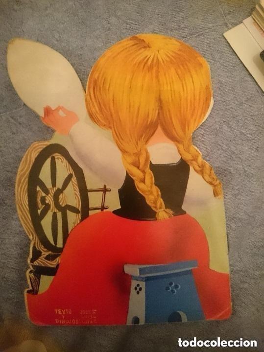 Libros de segunda mano: CUENTO TROQUELADO ANTIGUO - LA BELLA DURMIENTE - Foto 2