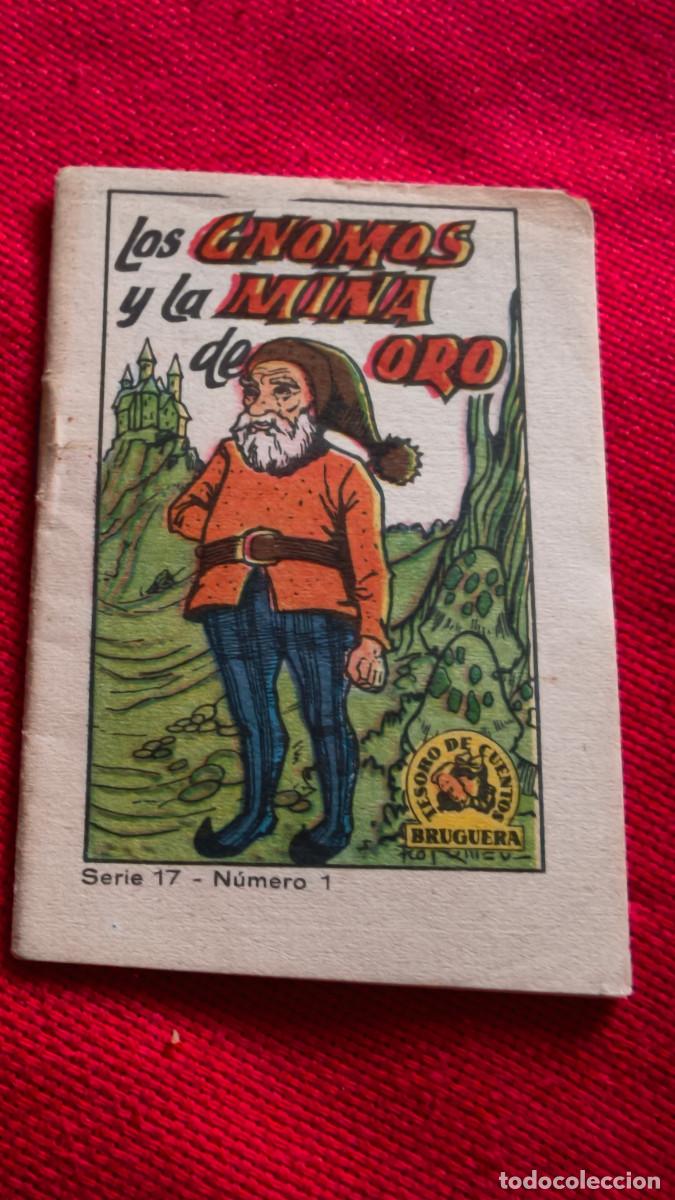 Libros de segunda mano: Los gnomos y la mina de oro. Tesoro de cuentos Bruguera. Serie 17 n&ordm; 1