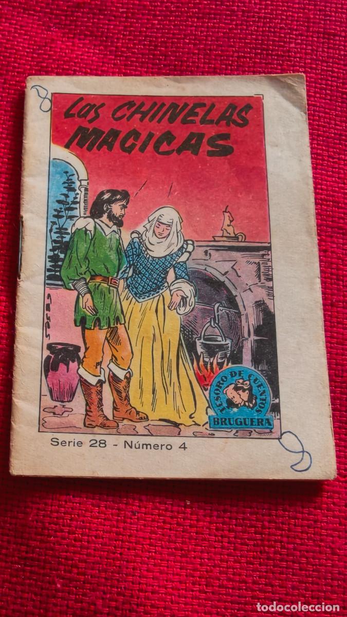 Libros de segunda mano: Las chinelas m&aacute;gicas. Tesoro de cuentos Bruguera. Serie 28 n&ordm; 4