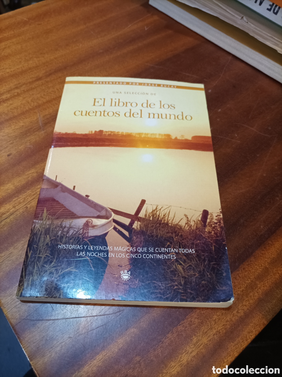 Libros de segunda mano: EL LIBRO DE LOS CUENTOS DEL MUNDO.PRESENTADO POR JORGE BUCAY