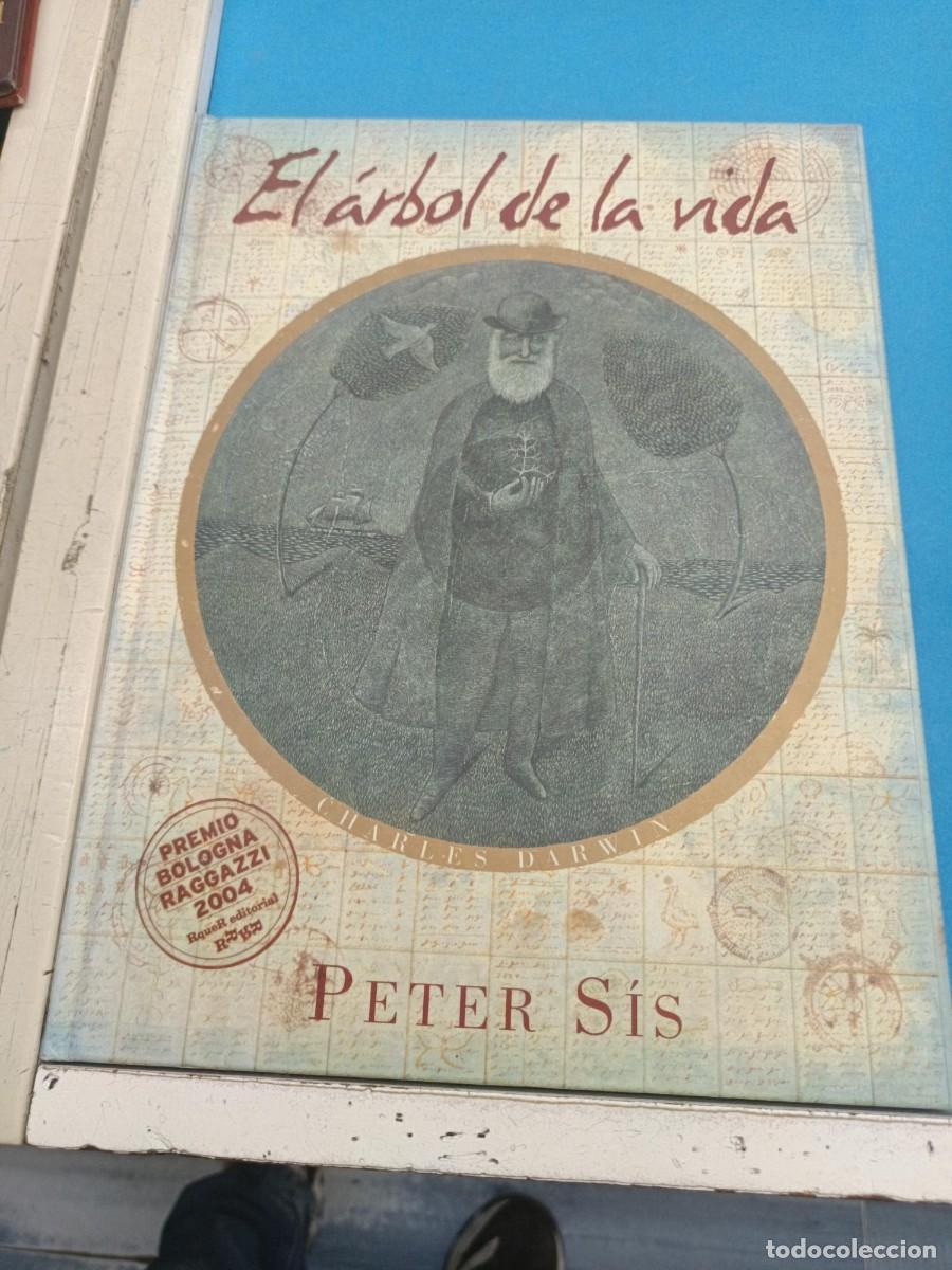 Libros de segunda mano: EL ARBOL DE LA VIDA DE PETER SIS (CHARLES DARWIN) - Foto 1