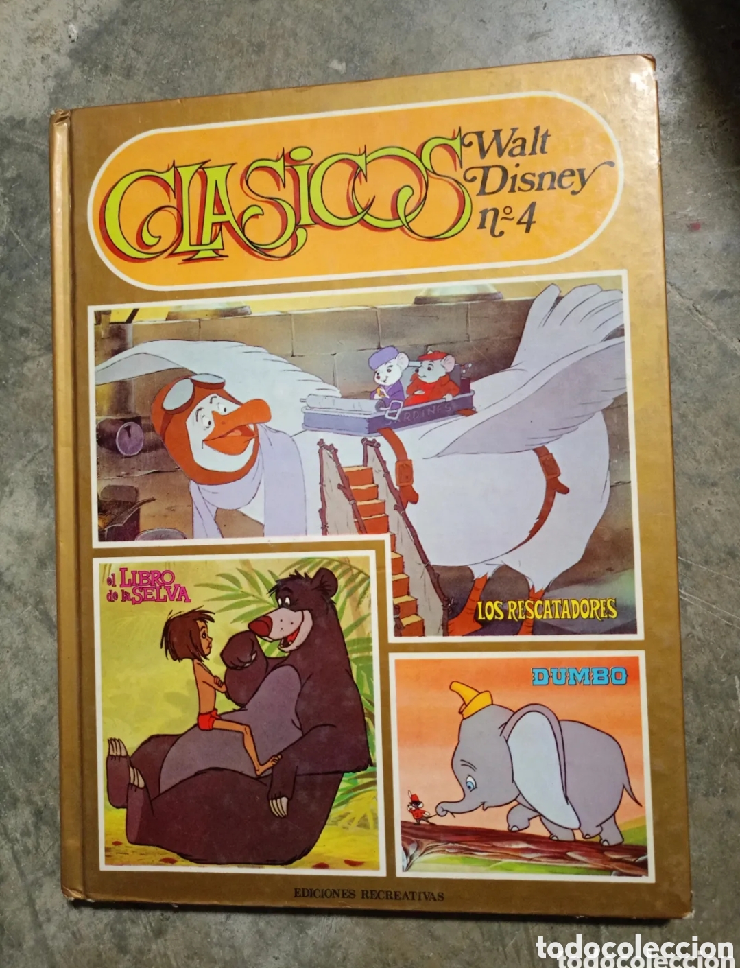 Libros de segunda mano: CL&Aacute;SICOS WALT DISNEY. 4 : Los rescatadores ; Dumbo ; El libro de la selva. - ERSA, D. L. 1982