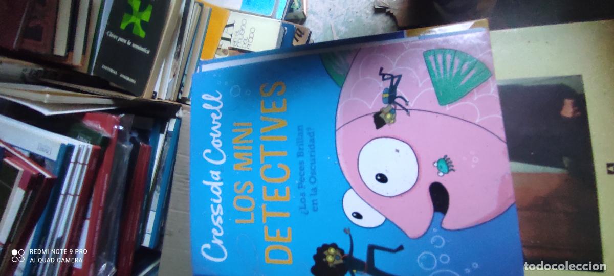 Second hand books: LOS MINI DETECTIVES : &iquest;Los peces brillan en la oscuridad? (Happy Meal Readers) / Cressida Cowell