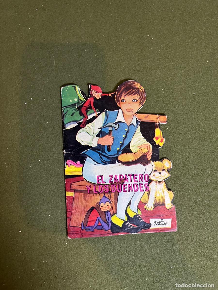 Libri di seconda mano: El Zapatero y los Duendes &ndash; Hermanos Grimm &ndash; Cuento Troquelado &ndash; Mar&iacute;a Pascual &ndash; 1967