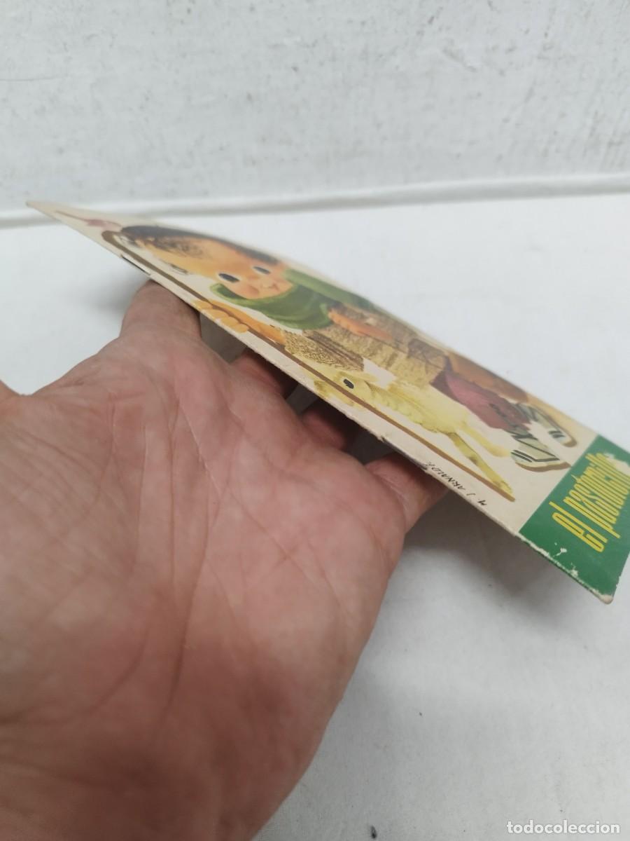 Libros de segunda mano: Cuento troquelado el pastorcillo. Parvulin. - Foto 2