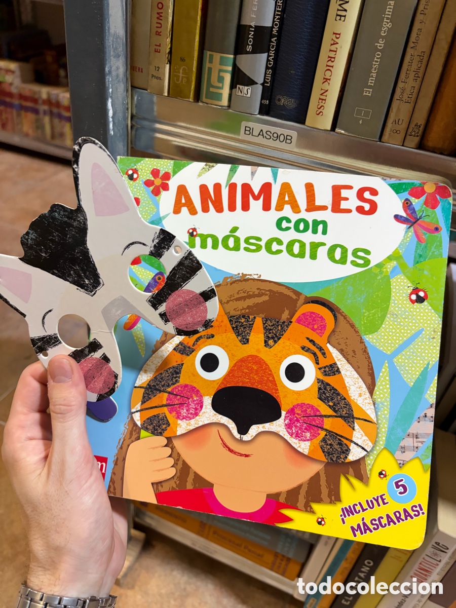 Libros de segunda mano: BLAS90B ANIMALES con m&aacute;scaras, cuento de hojas en carton&eacute; , completo