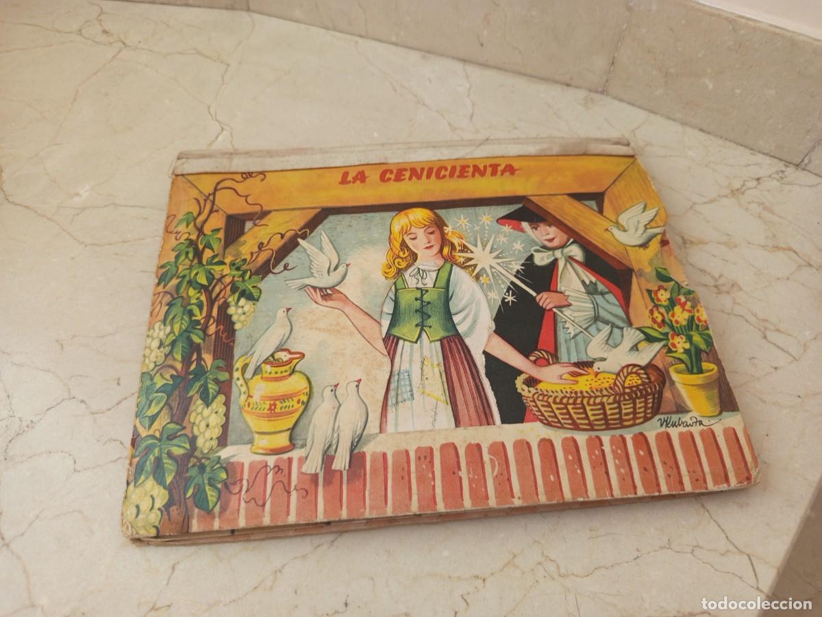 Libros de segunda mano: LA CENICIENTA CUENTO TROQUELADO,PORTADA MOVIL,PRECIOSO,A&Ntilde;O 1967,EN ESPA&Ntilde;OL FABRICADO EN CHECOSLOVAQU