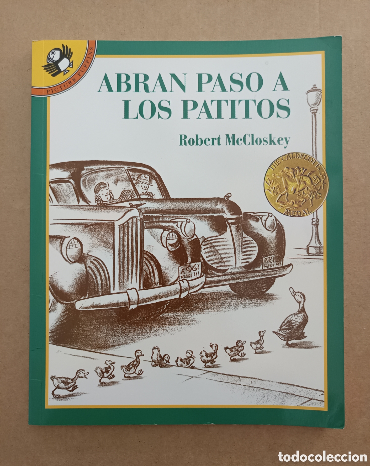 Libros de segunda mano: {&deg;_&deg;} Abran Paso a los Patitos, por Roberto McCloskey (Penguin, 1997). Picture Puffins Books.