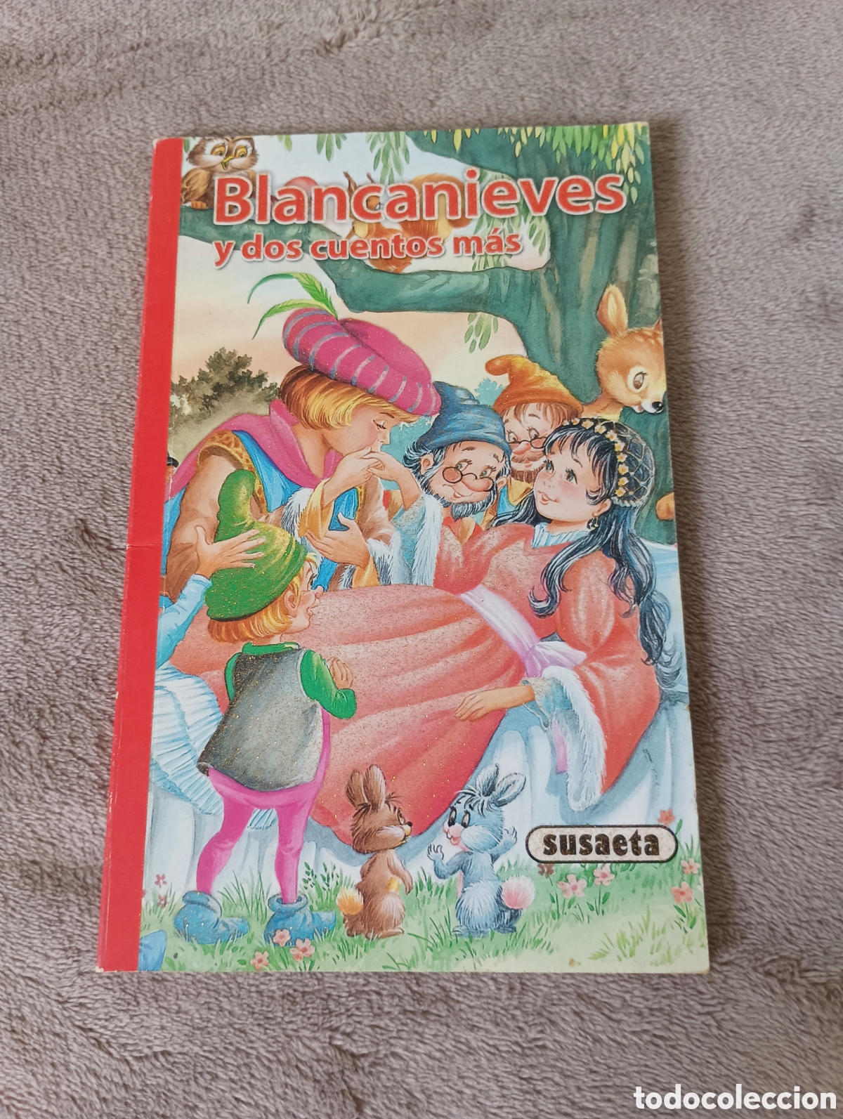 Gebrauchte B&uuml;cher: Cuento infantil &rdquo;Blancanieves y dos cuentos m&aacute;s&rdquo;. Con detalles en purpurina. Buen estado. SUSAETA.