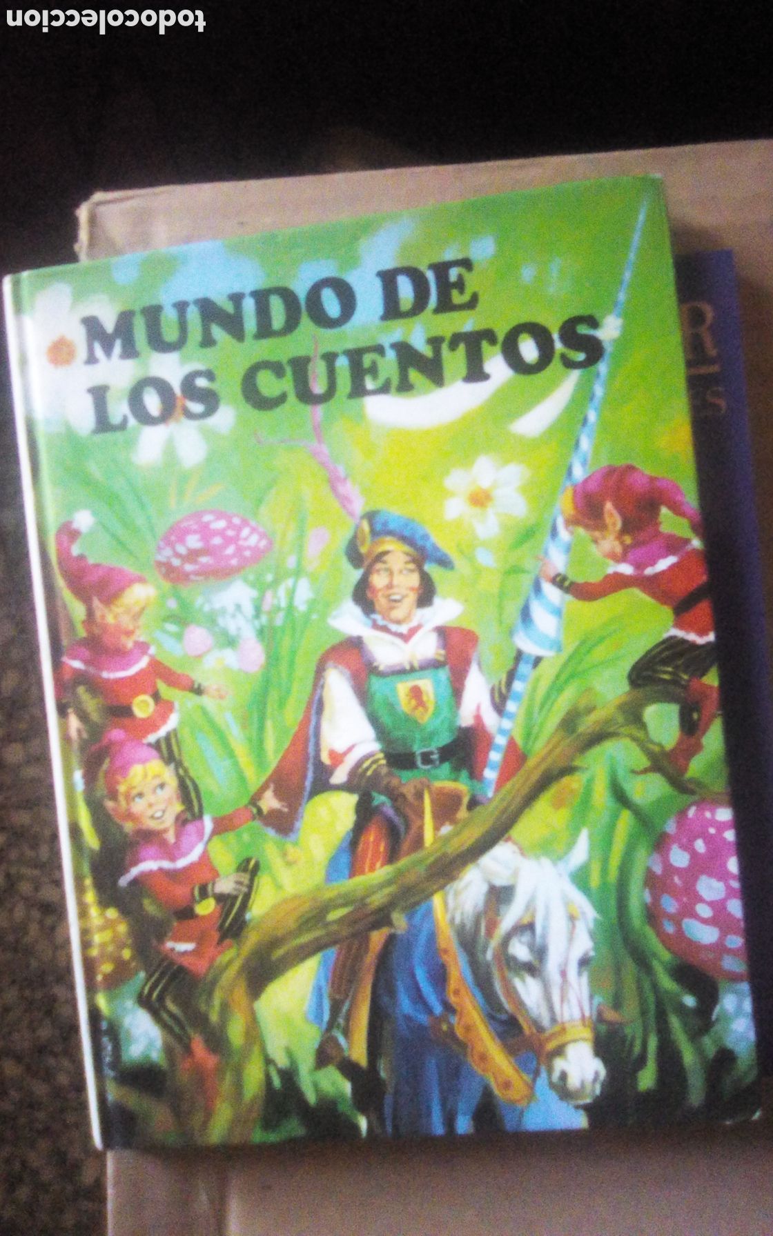 Libros de segunda mano: Mundo de cuentos, vol. 4. Contiene 10 cuentos cl&aacute;sicos. A&ntilde;o 1975.