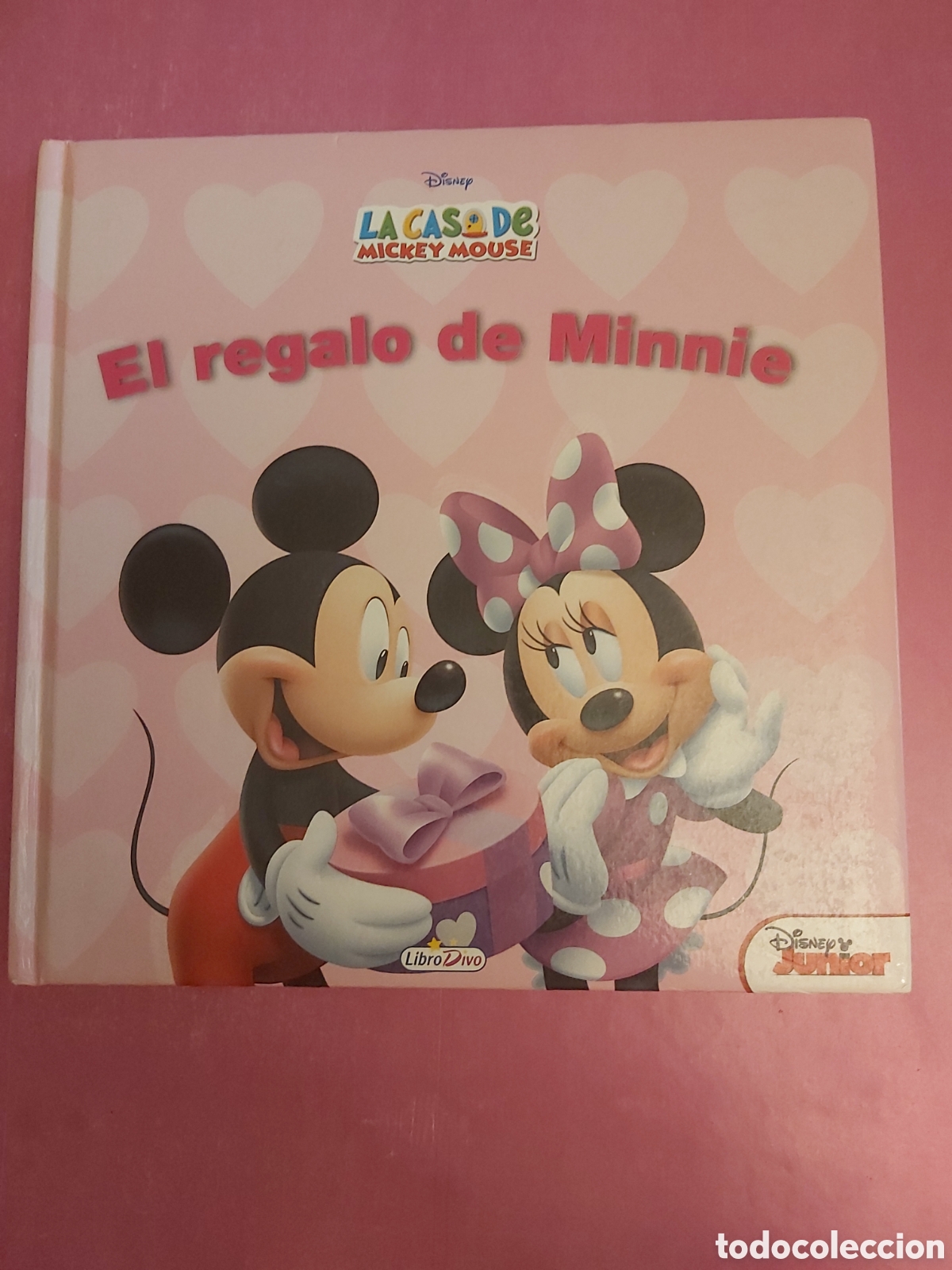 Libros de segunda mano: EL REGALO DE MINNIE LA CASA DE MICKEY MOUSE DISNEY 2016