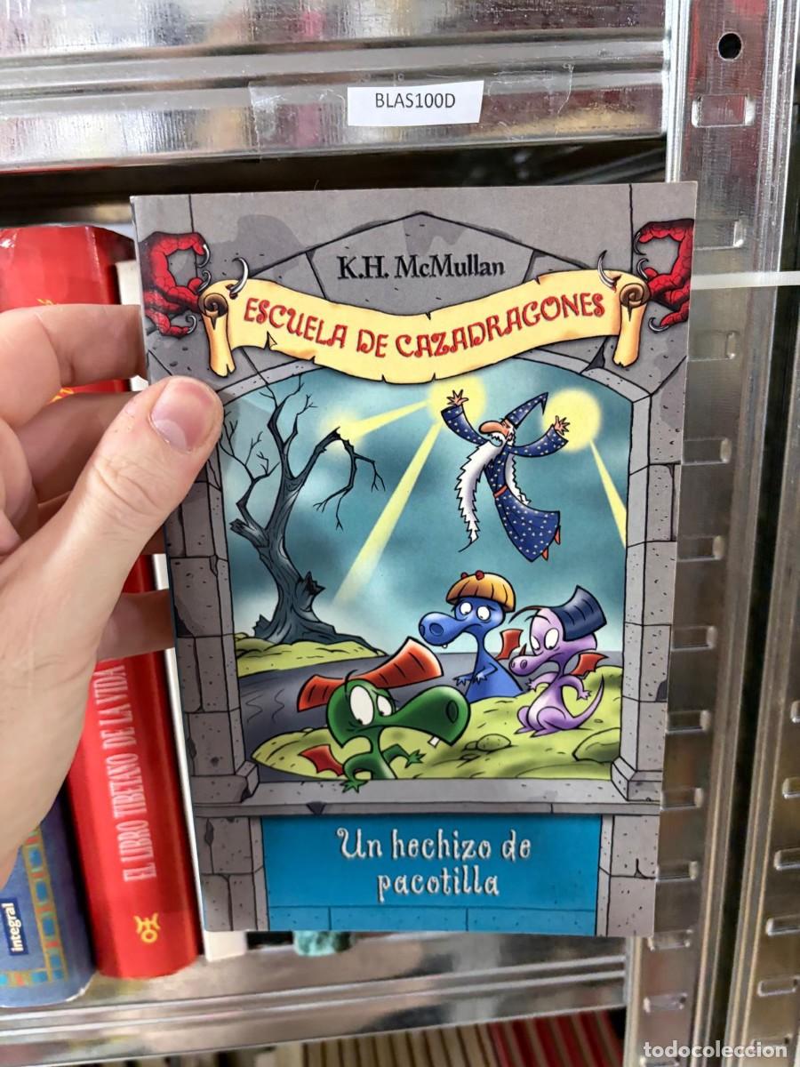 Libri di seconda mano: BLAS100D K. H. McMullan &mdash; Escuela de Cazadragones: Un hechizo de pacotilla