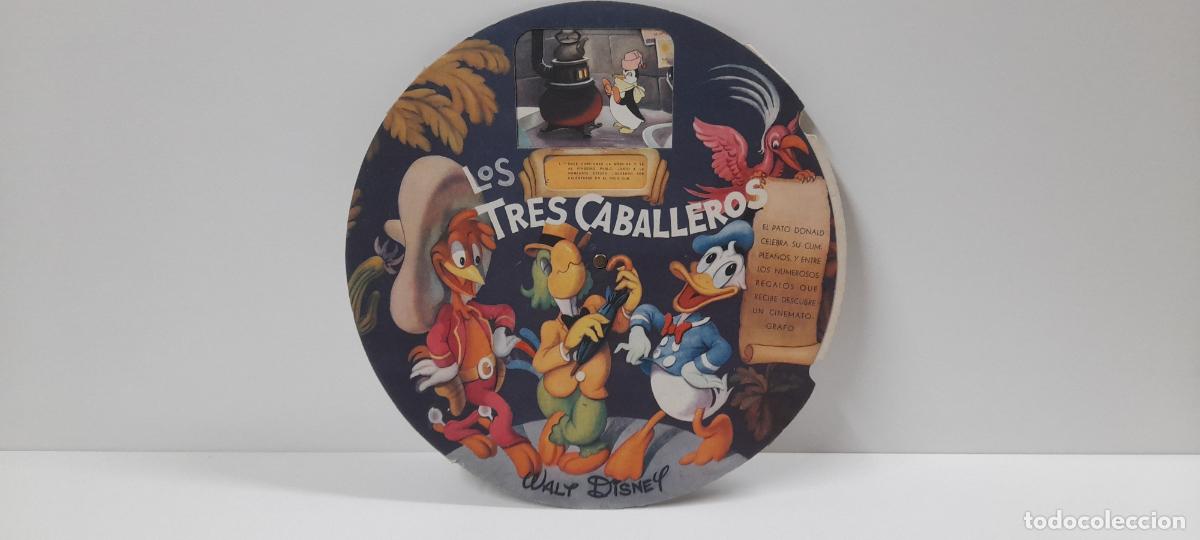 Libros de segunda mano: PRECIOSO Y MUY ANTIGUO CUENTO GIRATORIO LOS TRES CABALLEROS . WALT DISNEY . EDITORIAL LARA . A&Ntilde;OS 40