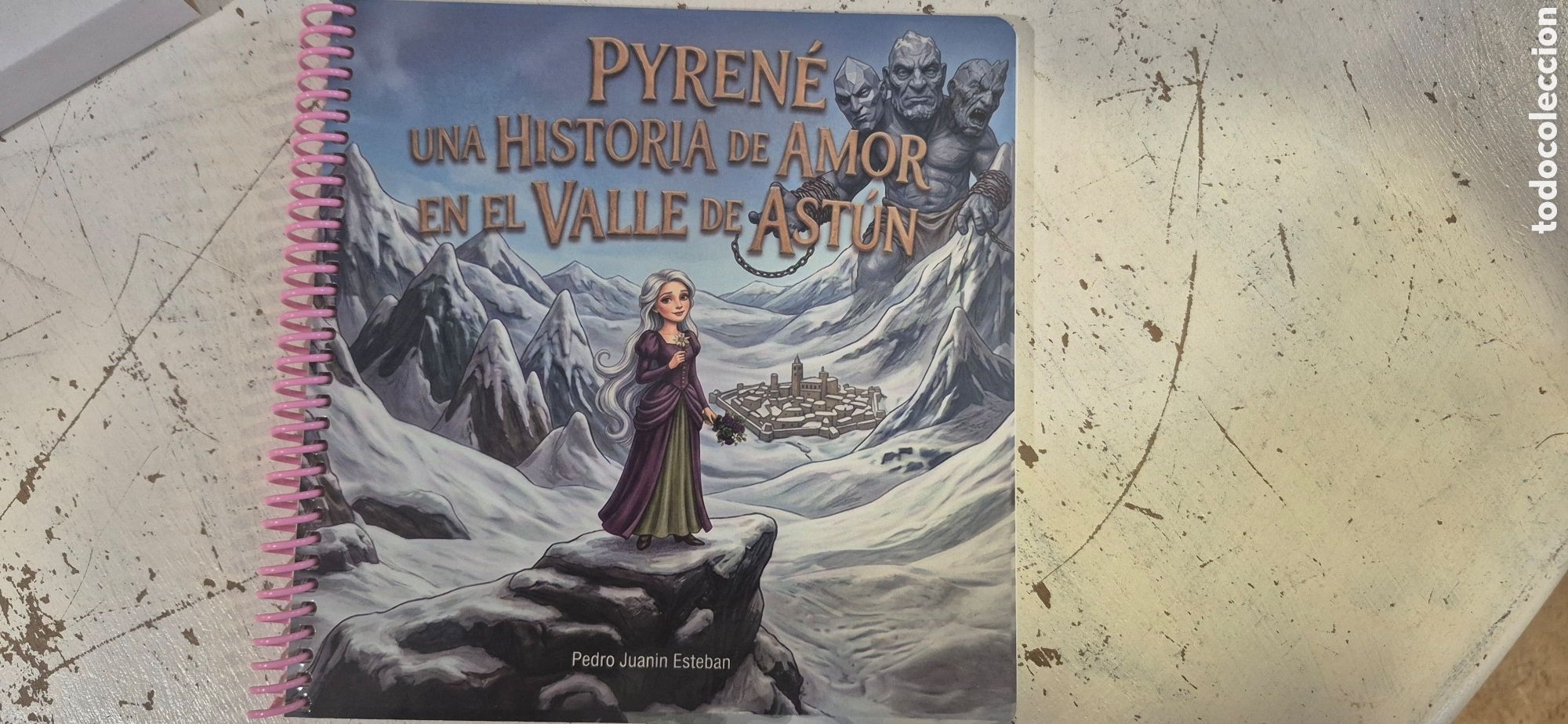Libros de segunda mano: Pyren&eacute; una historia de amor en el valle de Ast&uacute;n