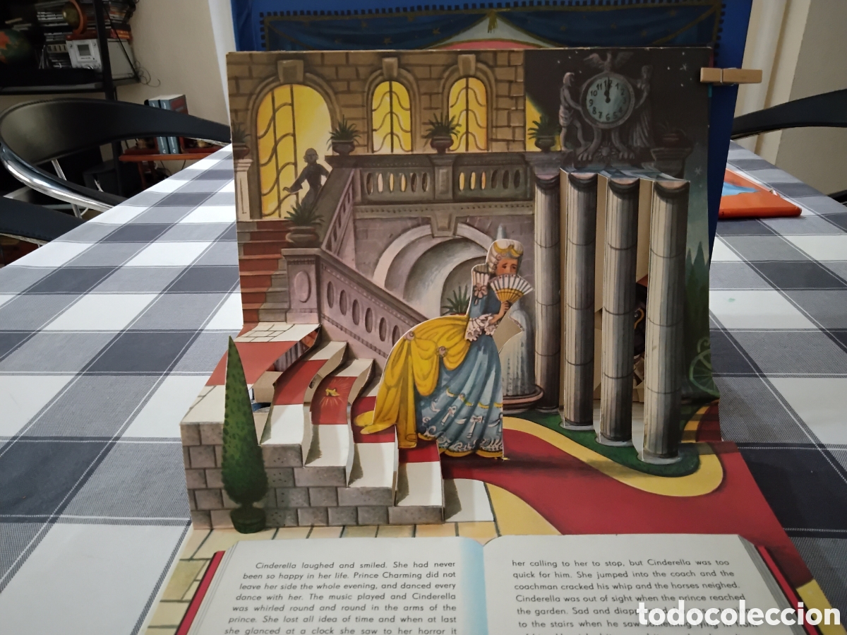 Libros de segunda mano: LOTE DE CUENTOS POP UP DE LA CENICIENTA - Foto 15