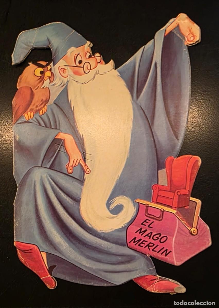 Libros de segunda mano: El Mago Merl&iacute;n &ndash; Cuento troquelado Walt Disney &ndash; Edigraf 1972 &ndash; Vintage