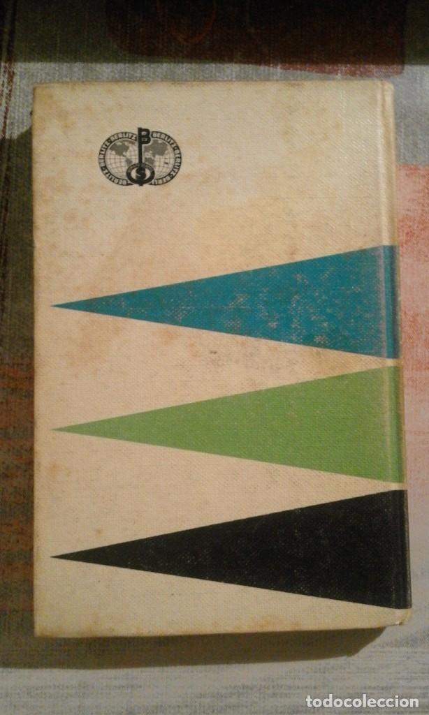 Libros de segunda mano: English Second book - Berlitz - 1966 - Foto 2