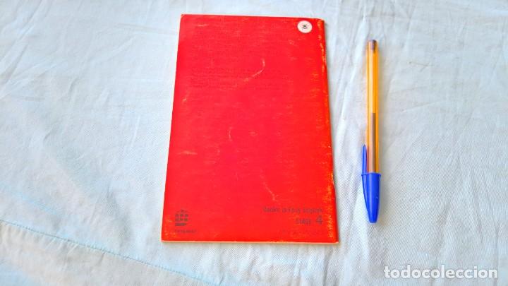 Libros de segunda mano: Men on The Move,librito para practicar lectura de Ingles - Foto 2