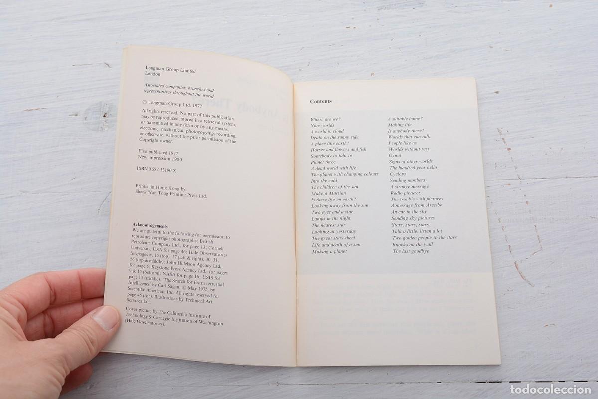 Libros de segunda mano: Libro para aprender ingl&eacute;s Is anybody there Longman - Foto 4