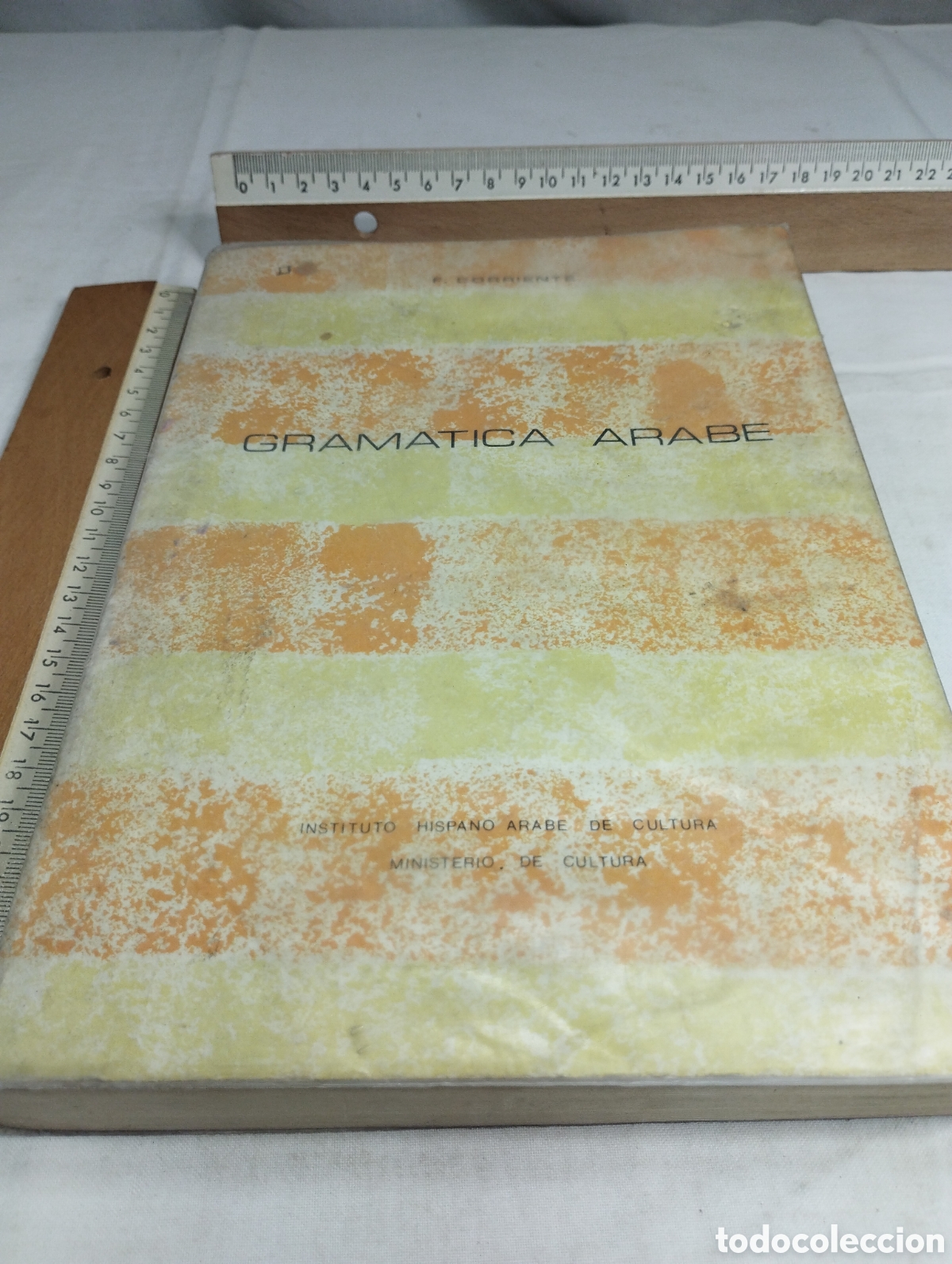 Libros de segunda mano: Gram&aacute;tica &aacute;rabe. F. Corriente, 1980 - Foto 1