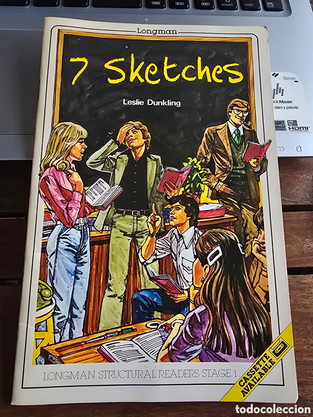 Libros de segunda mano: 7 Sketches Leslie Dunkling LONGMAN STRUCTURAL READERS STAGE 1 1989 Librillo sin cassette