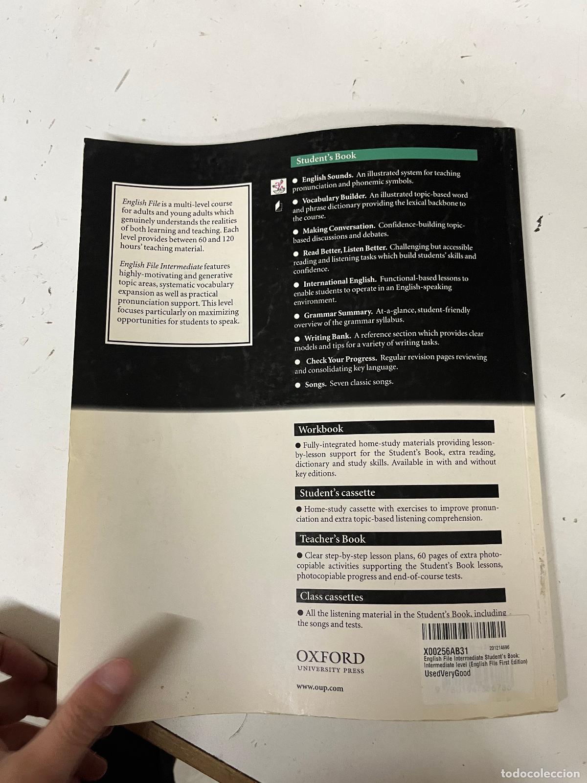 Livros em segunda m&atilde;o: English File Intermediate Student's Book: Intermediate level (English File First Edition) - Oxenden,