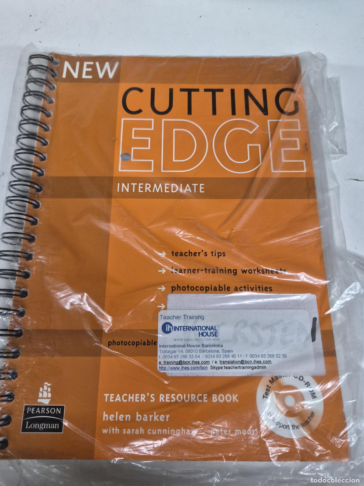 Libros de segunda mano: Cutting Edge Intermediate Teacher's Resource Book - Helen Barker with Sarah Cunningham, Desmond Moor