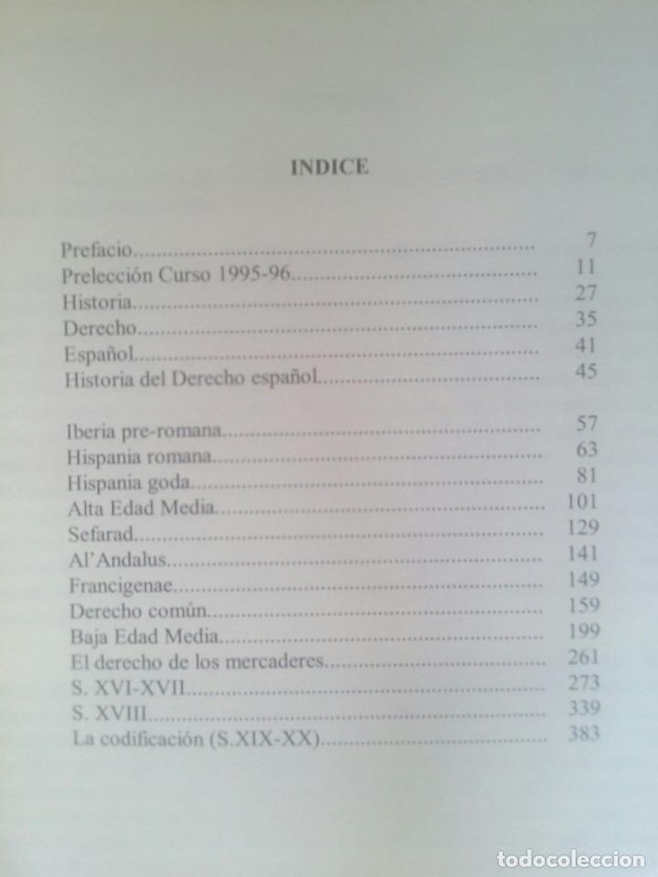 Libros de segunda mano: Una historia del derecho - MANUEL PÉREZ-VICTORIA DE BENAVIDES (GRANADA, 2003) - Foto 2 - 90833020