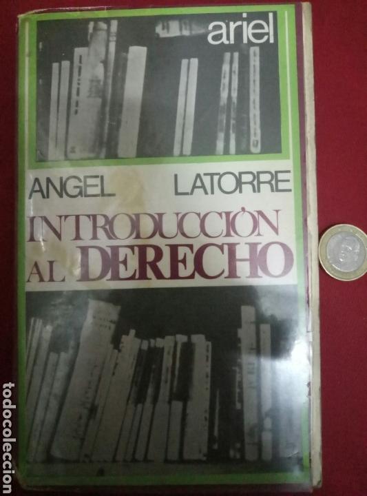 Libros de segunda mano: Introducci&oacute;n al Derecho. &Aacute;ngel Latorre - Foto 1