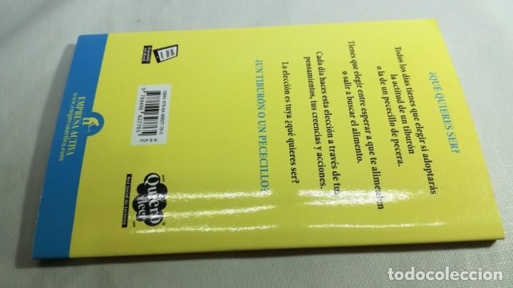Libros de segunda mano: EL TIBURON Y EL PECECILLO - JON GORDON - Foto 2